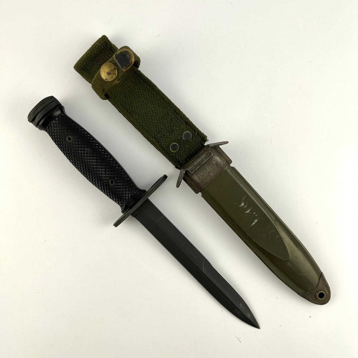 Bayoneta estadounidense US M4 para carabina M1