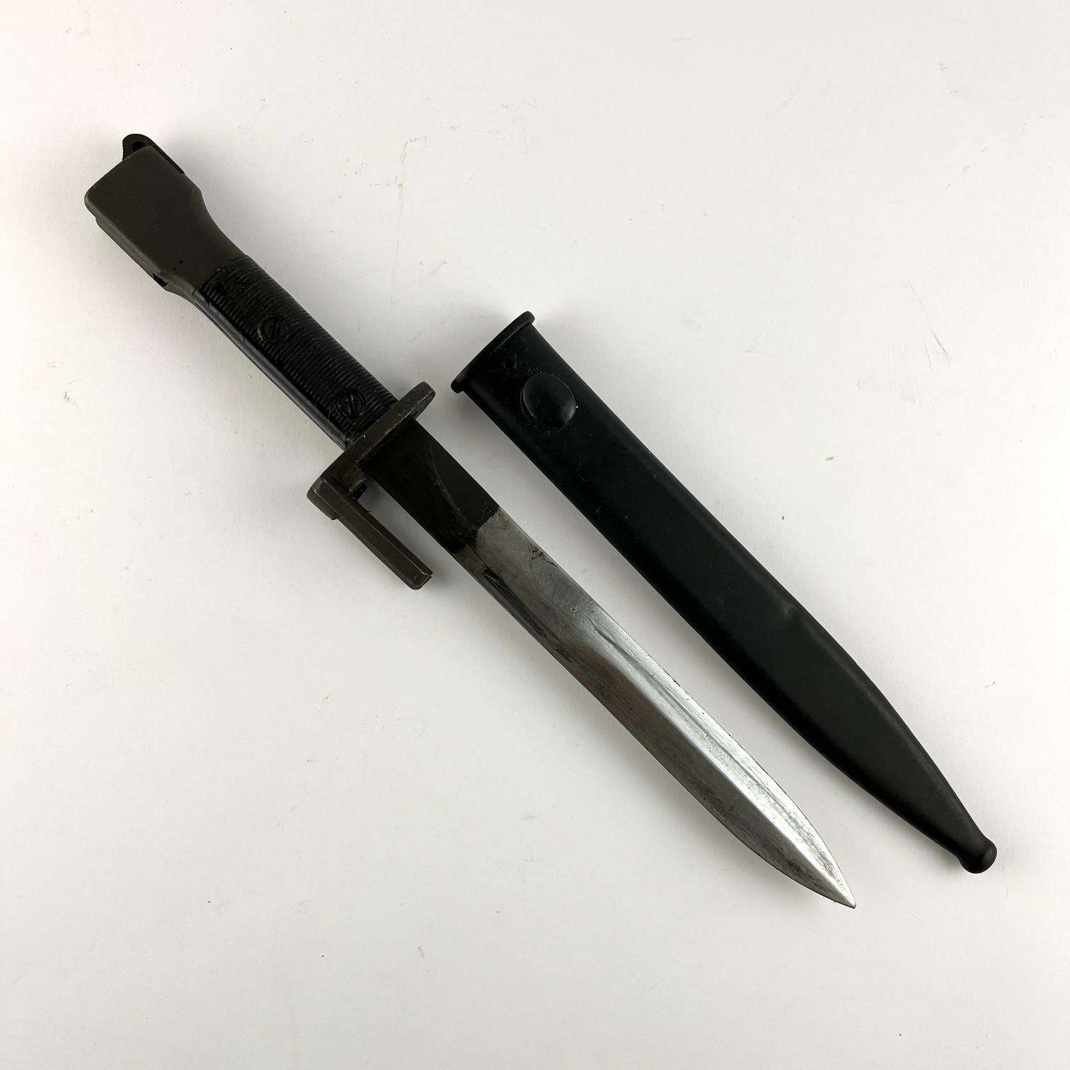 Bayoneta para fusil FAL C