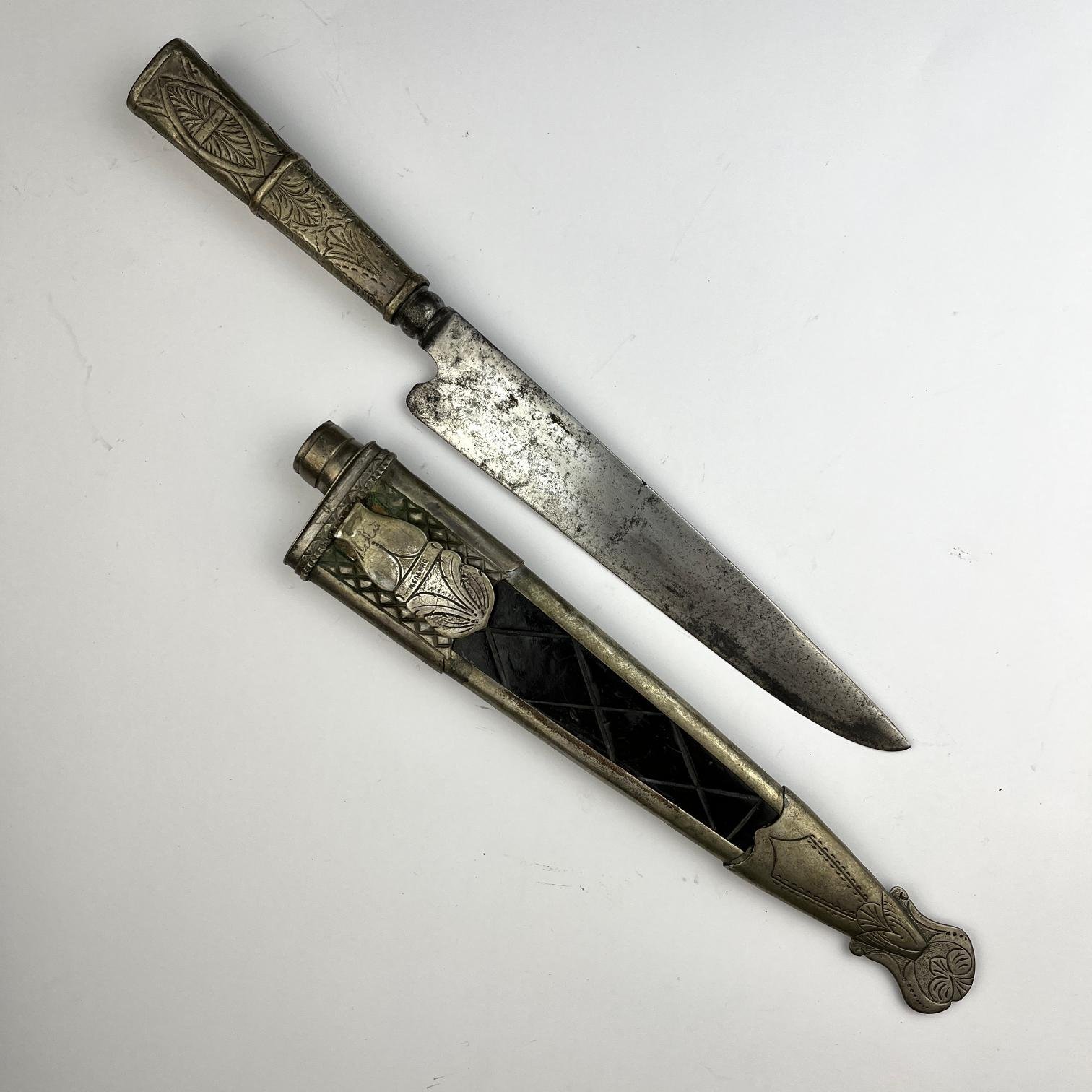 Cuchillo criollo "Armería Nacional" en plata - Imagen 2