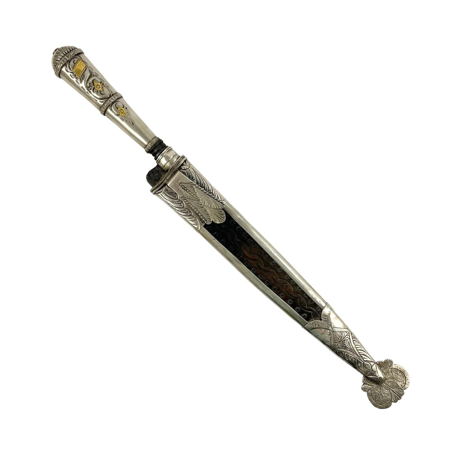 Cuchillo criollo “Franz Wenk” en plata y oro