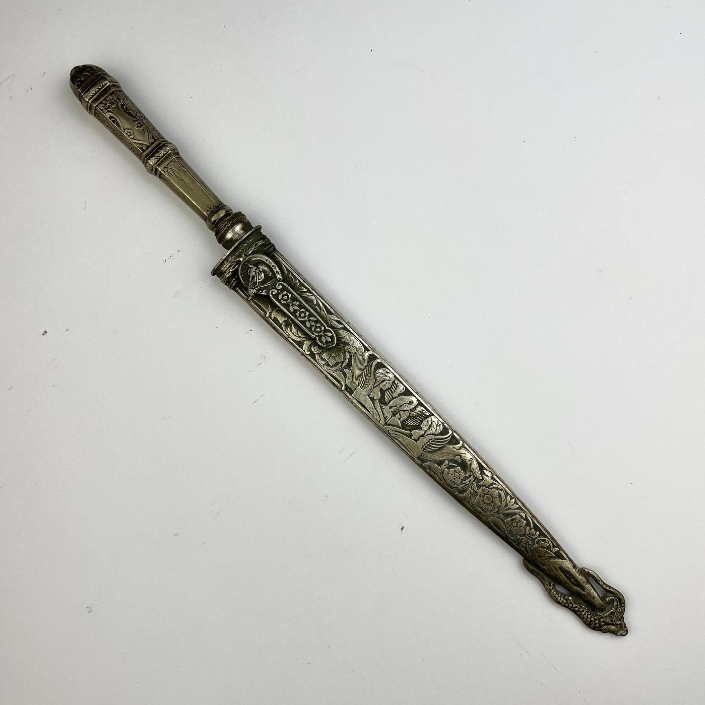 Cuchillo criollo "Corneta" en metal