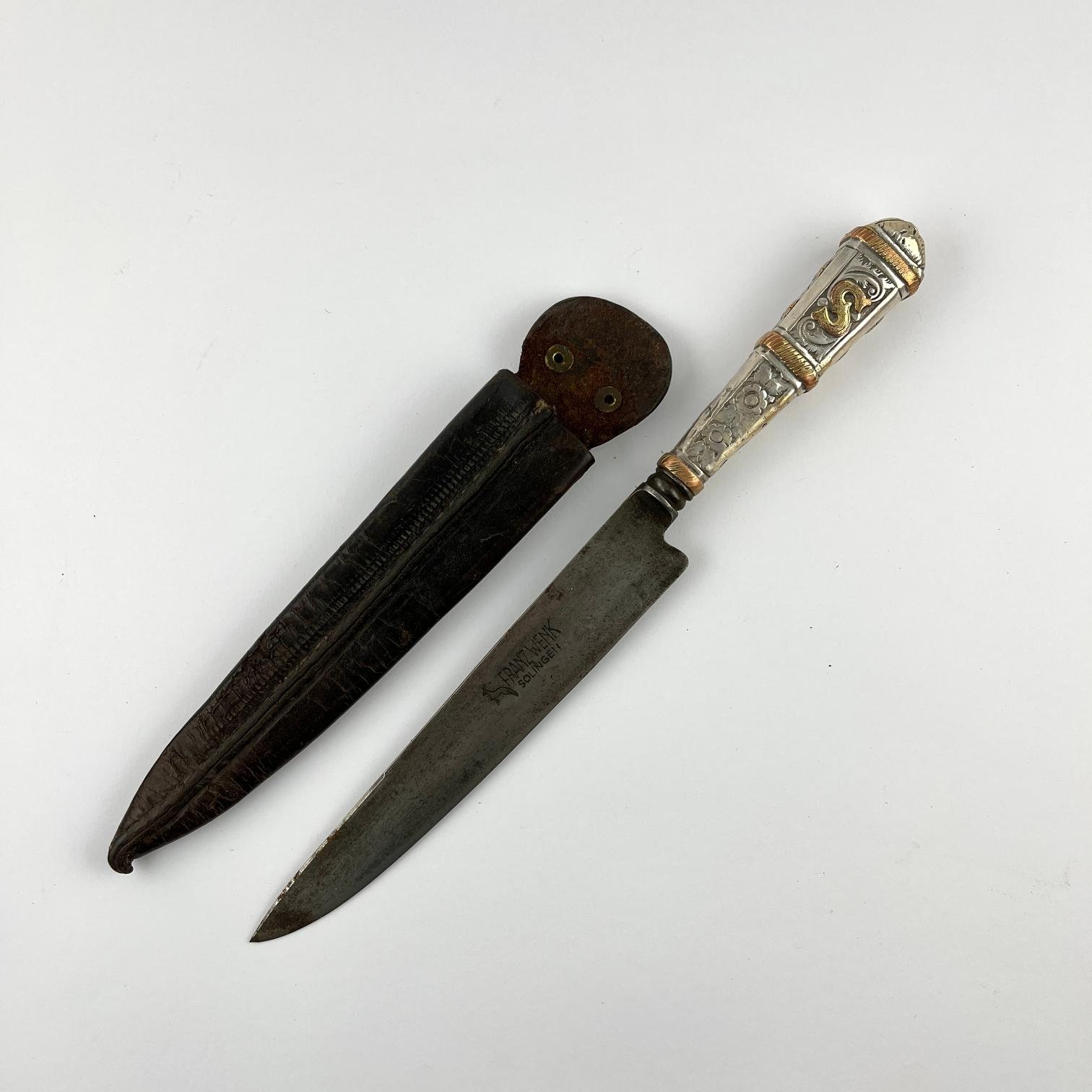 Cuchillo criollo "Franz Wenk" en plata y oro