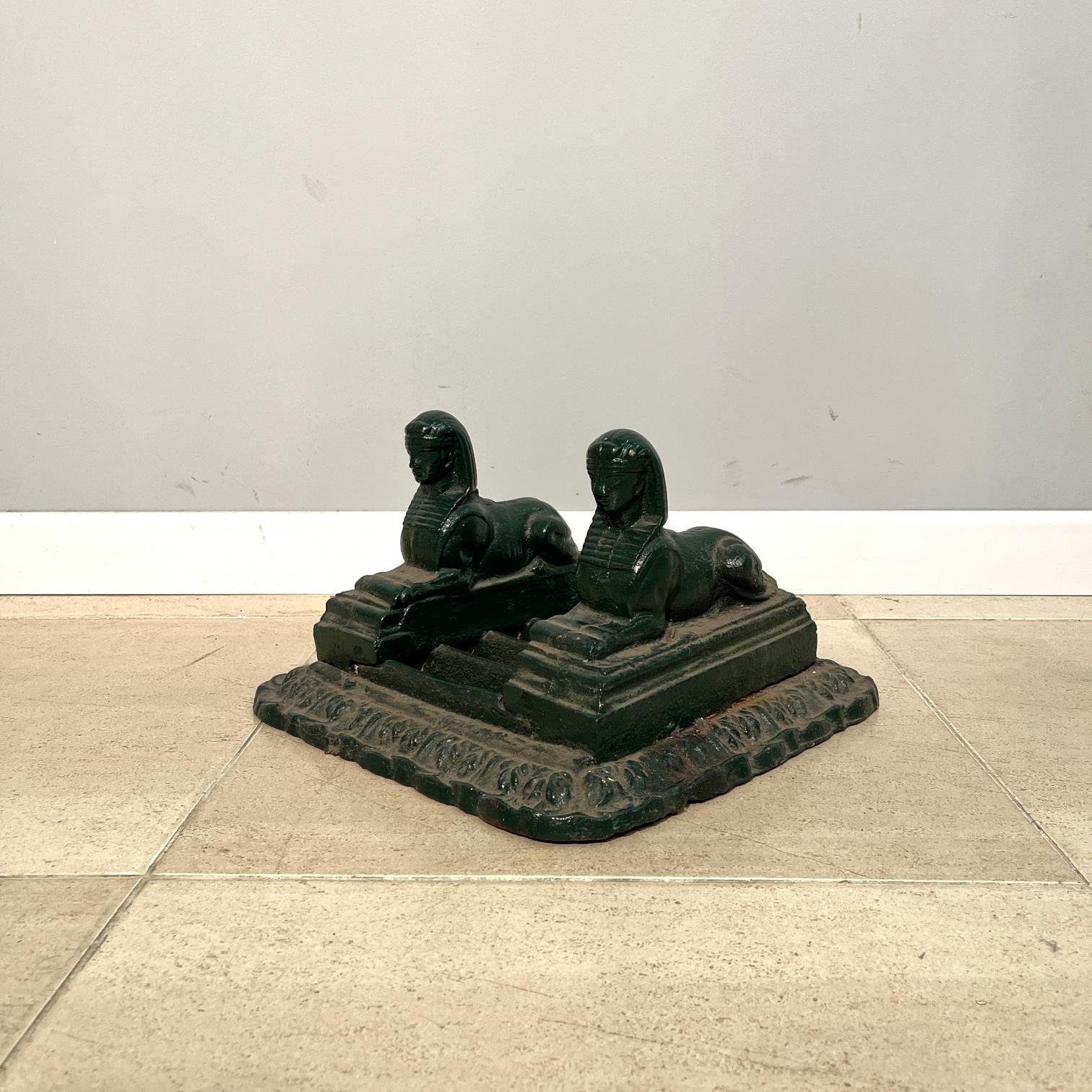 Limpiabotas en hierro