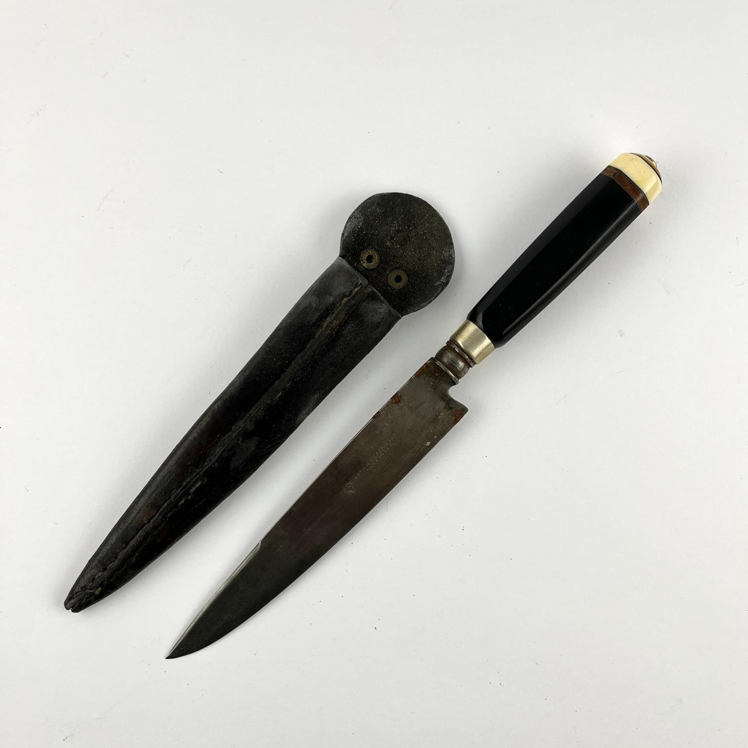 Cuchillo criollo "Sol" en ébano, marfil y alpaca