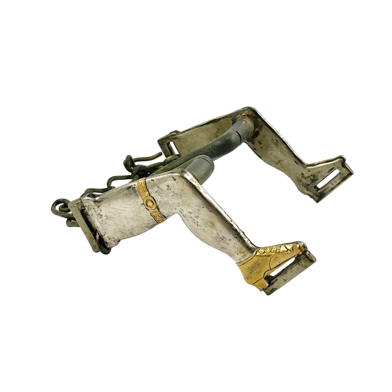 Freno en hierro galvanizado, plata y oro