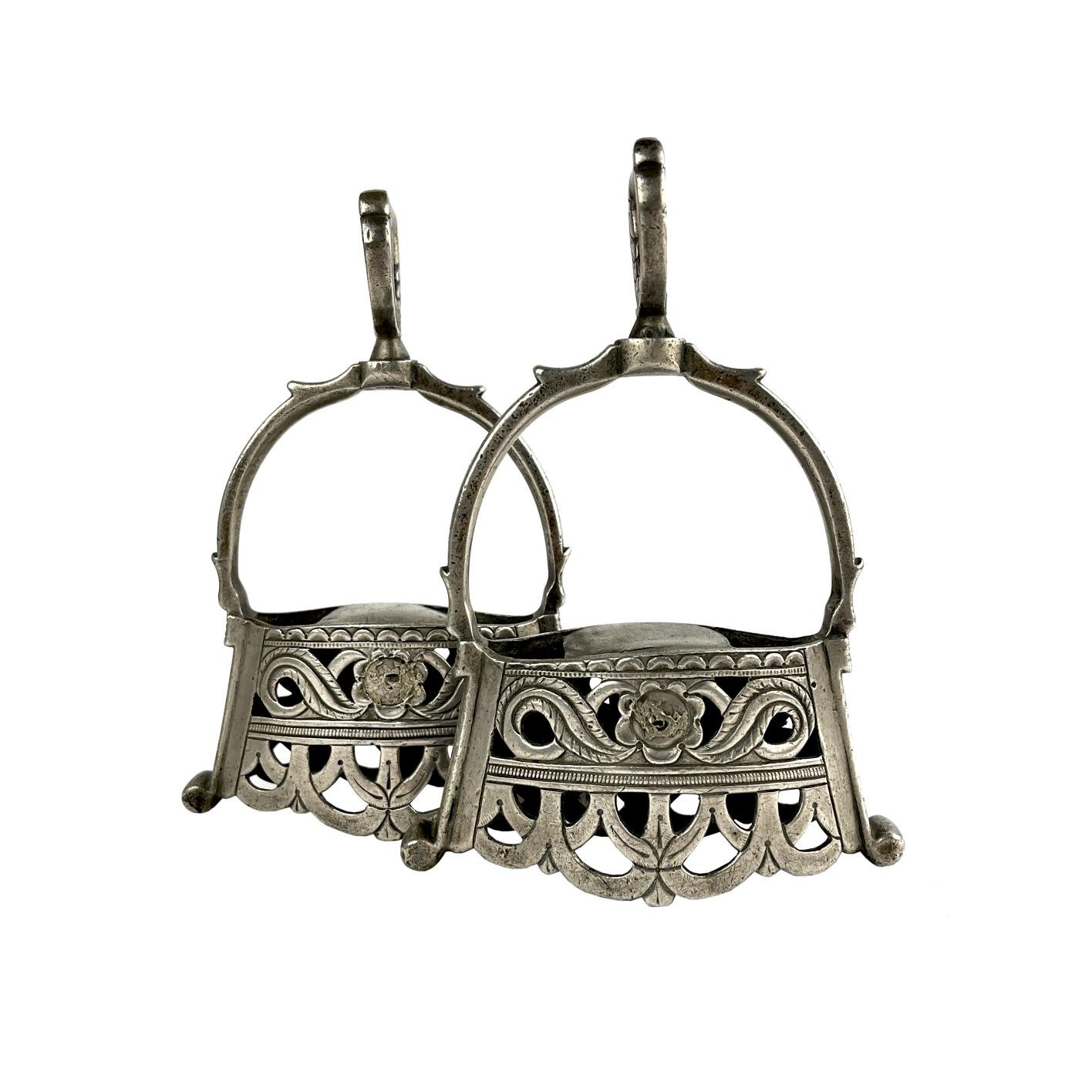 Par de estribos en plata