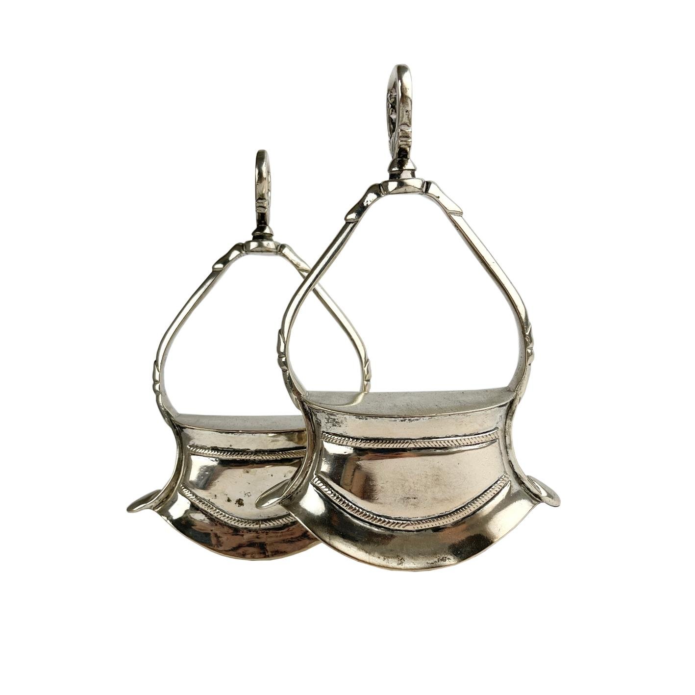 Par de estribos en plata