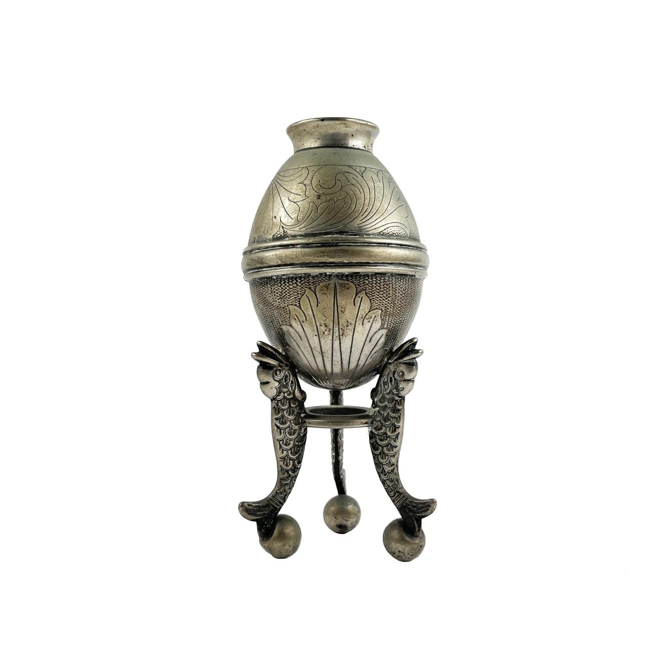 Mate en plata cincelada