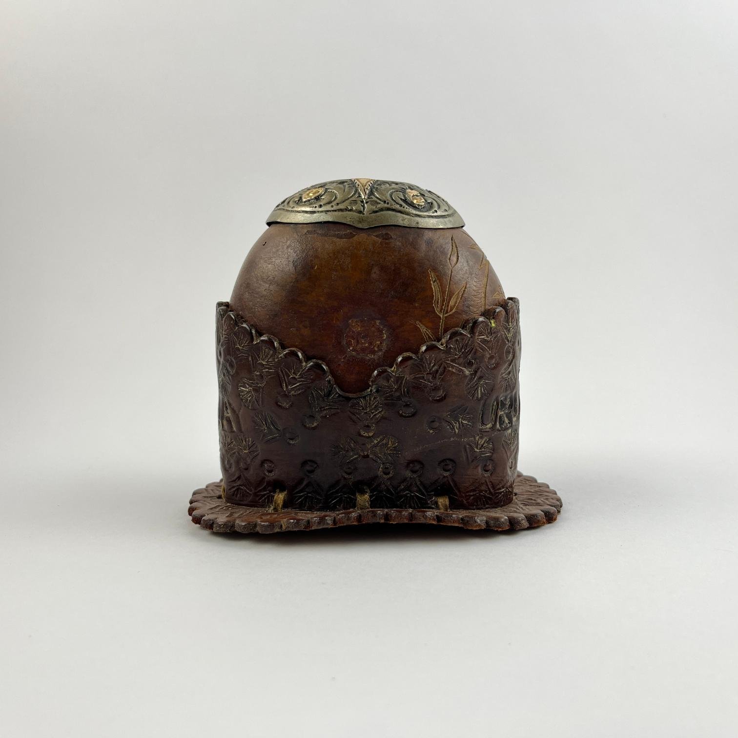 Mate en calabaza, plata y oro