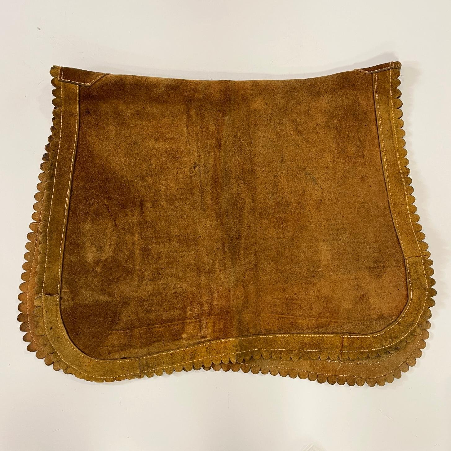 Sobrepuesto para recado en gamuza