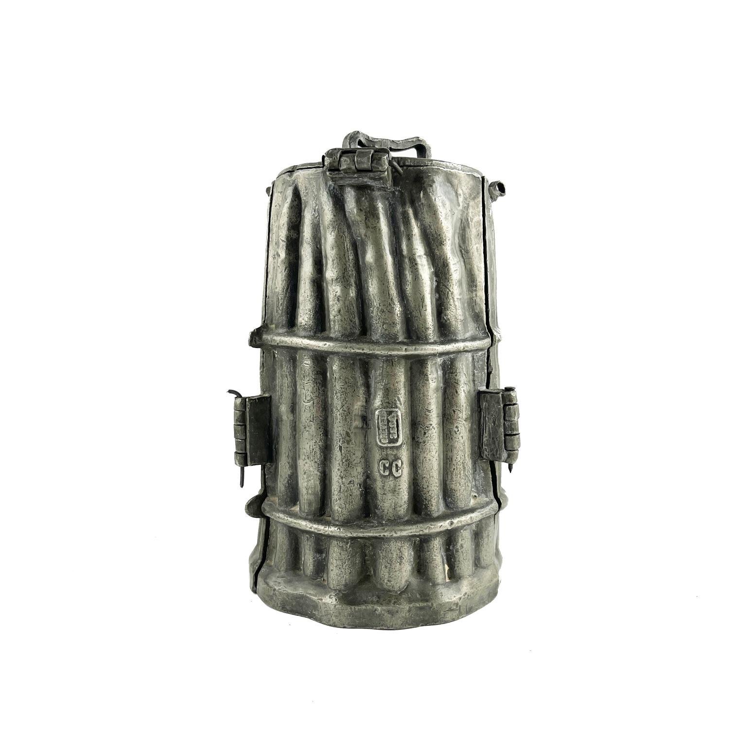 Molde en peltre para repostería