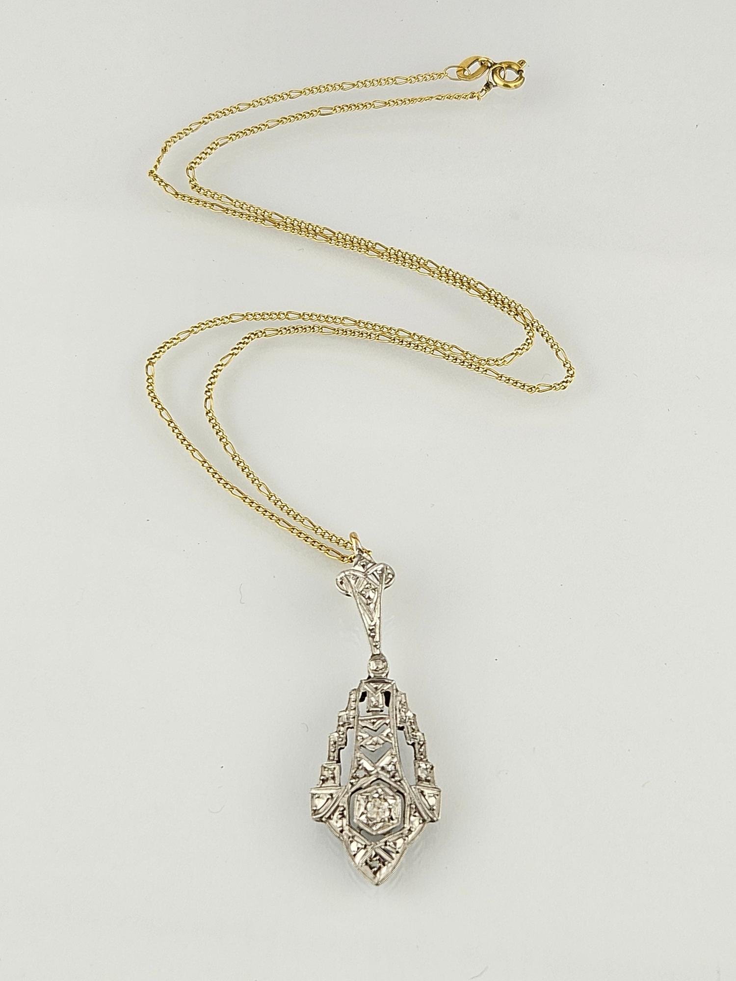 Colgante art decó oro 18 K blanco, brillantes y diamantes