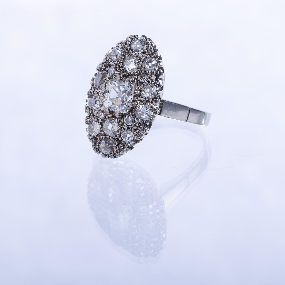 Anillo oro 18 K blanco y brillantes