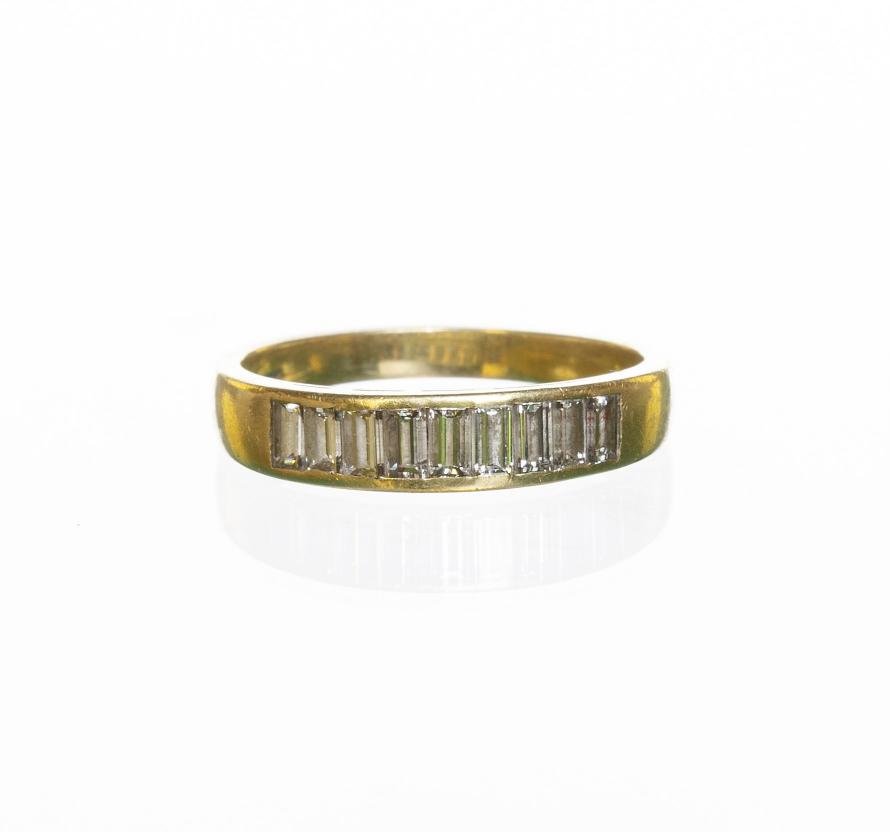 Anillo oro 18 K amarillo y diamantes