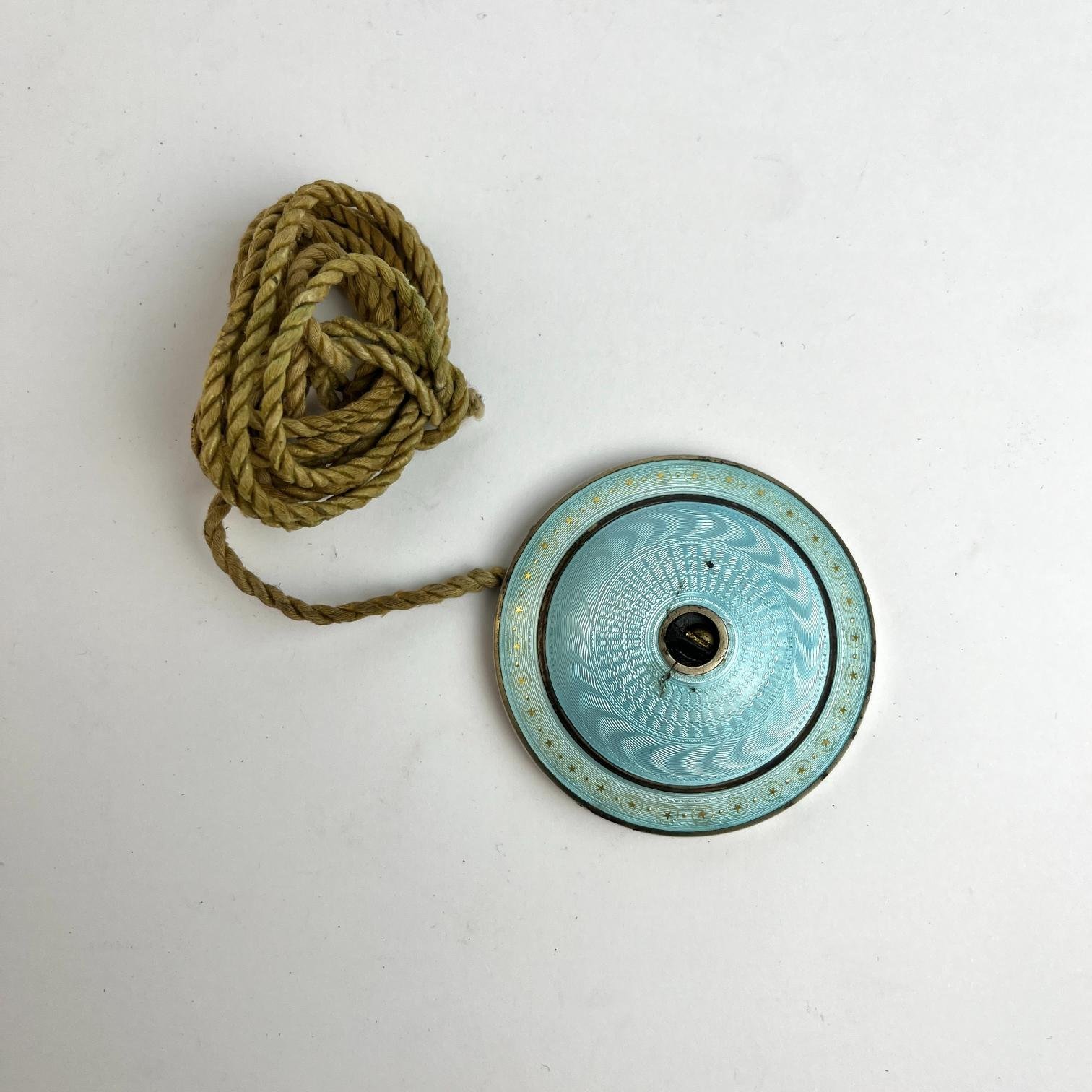 Timbre de sobremesa en plata esmaltada