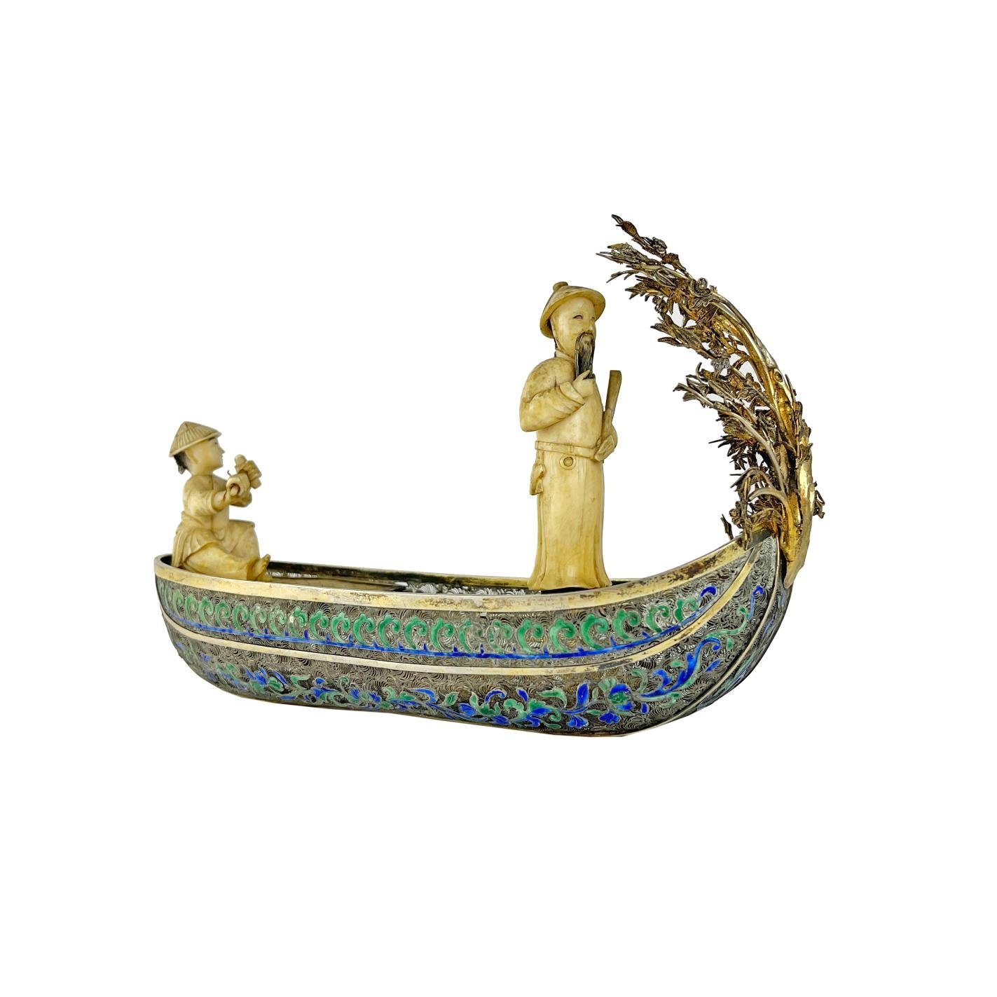 Barca china en plata, esmalte y marfil