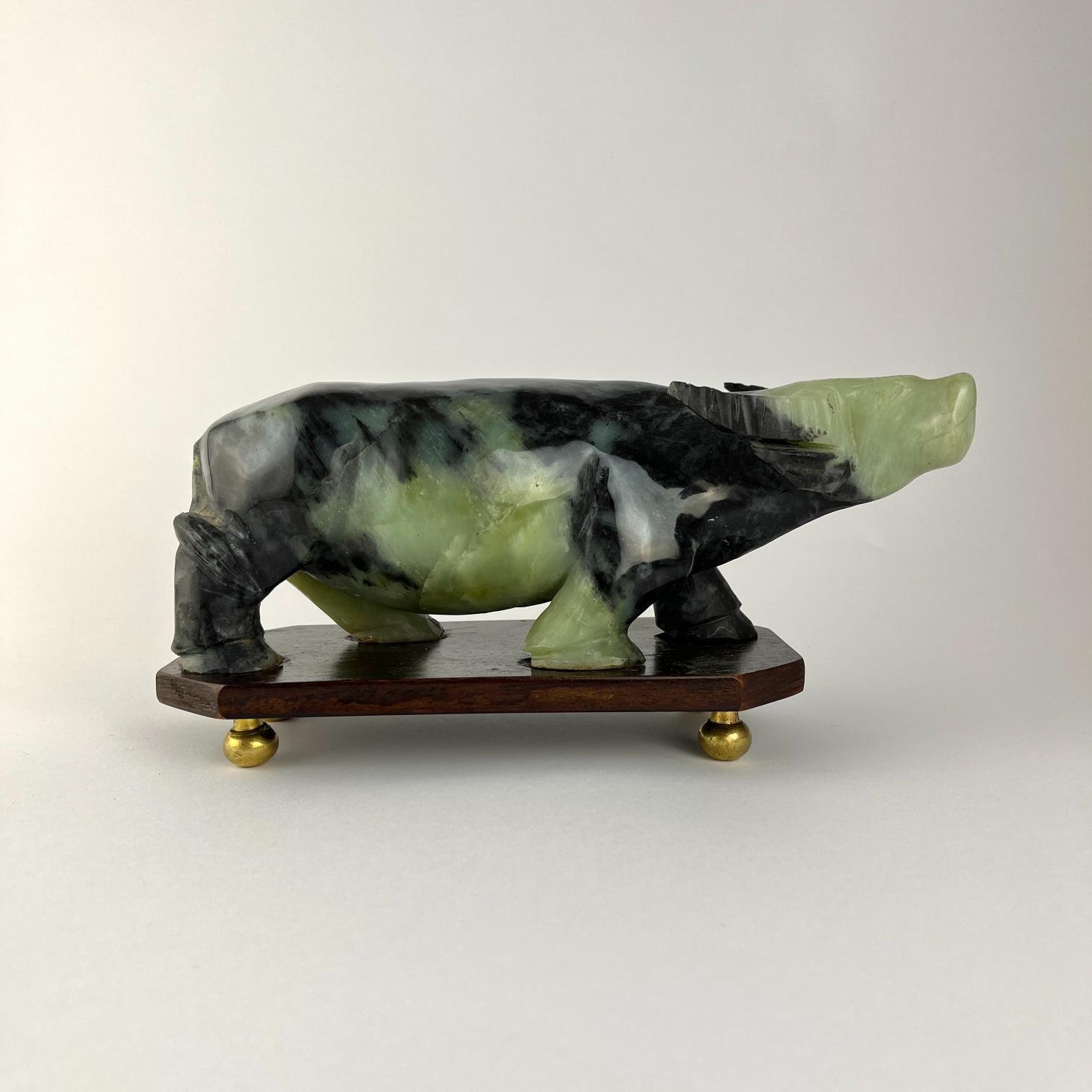Escultura china en jade "Búfalo de agua"