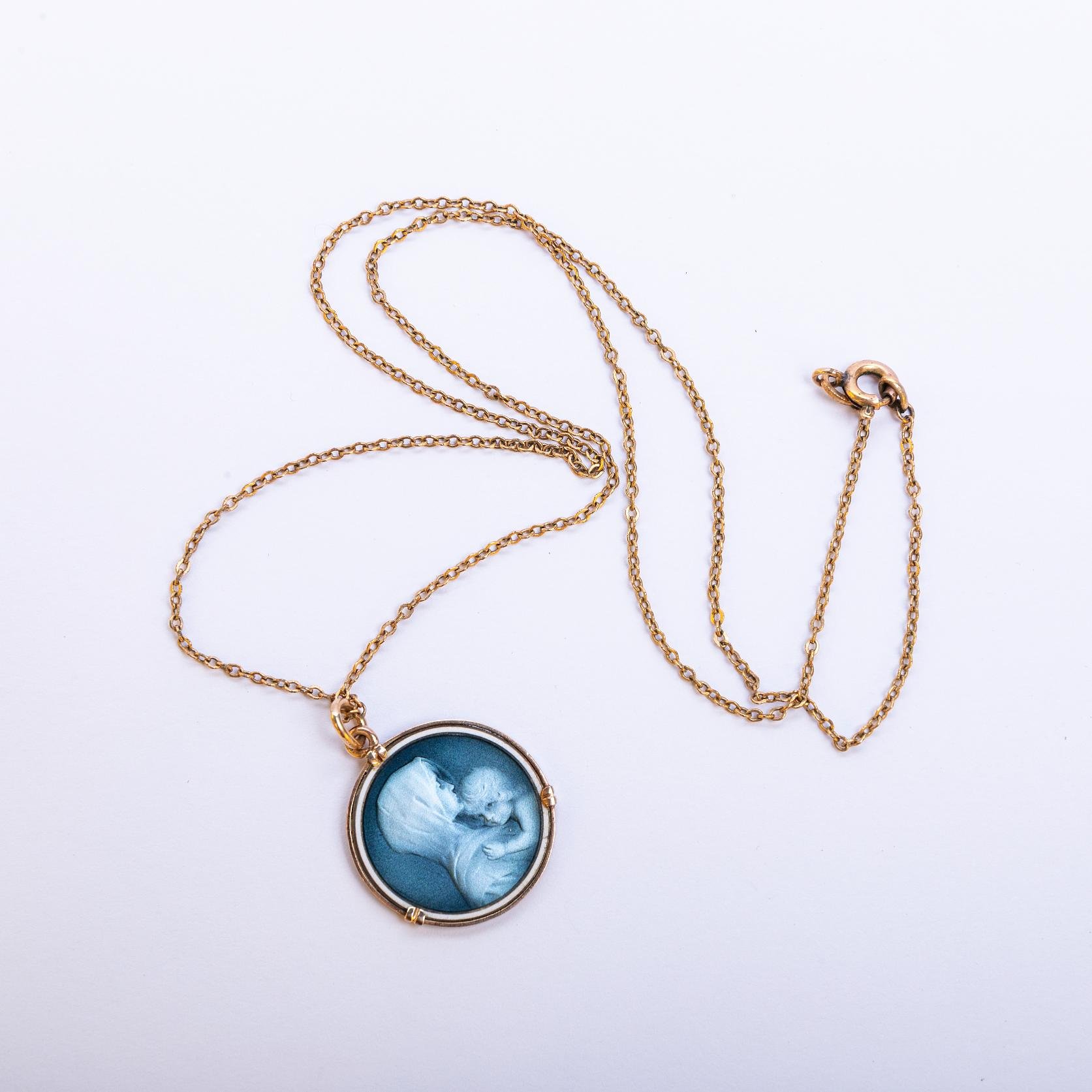 Medalla oro 18 K amarillo y esmalte