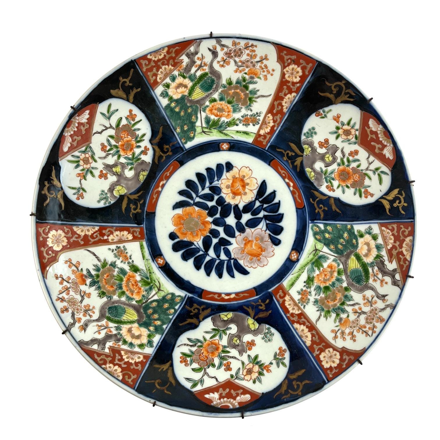 Plato chino en porcelana Imari