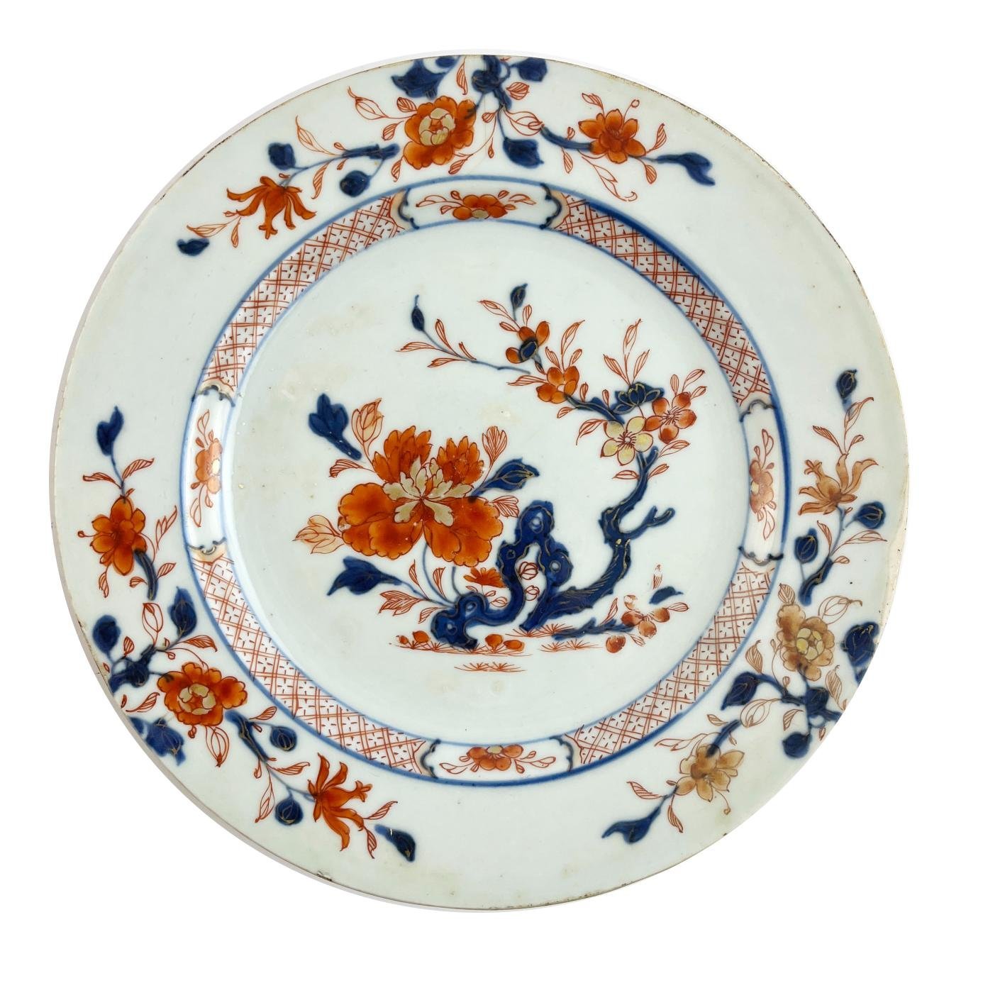 Tres platos chinos en porcelana Compañía de Indias