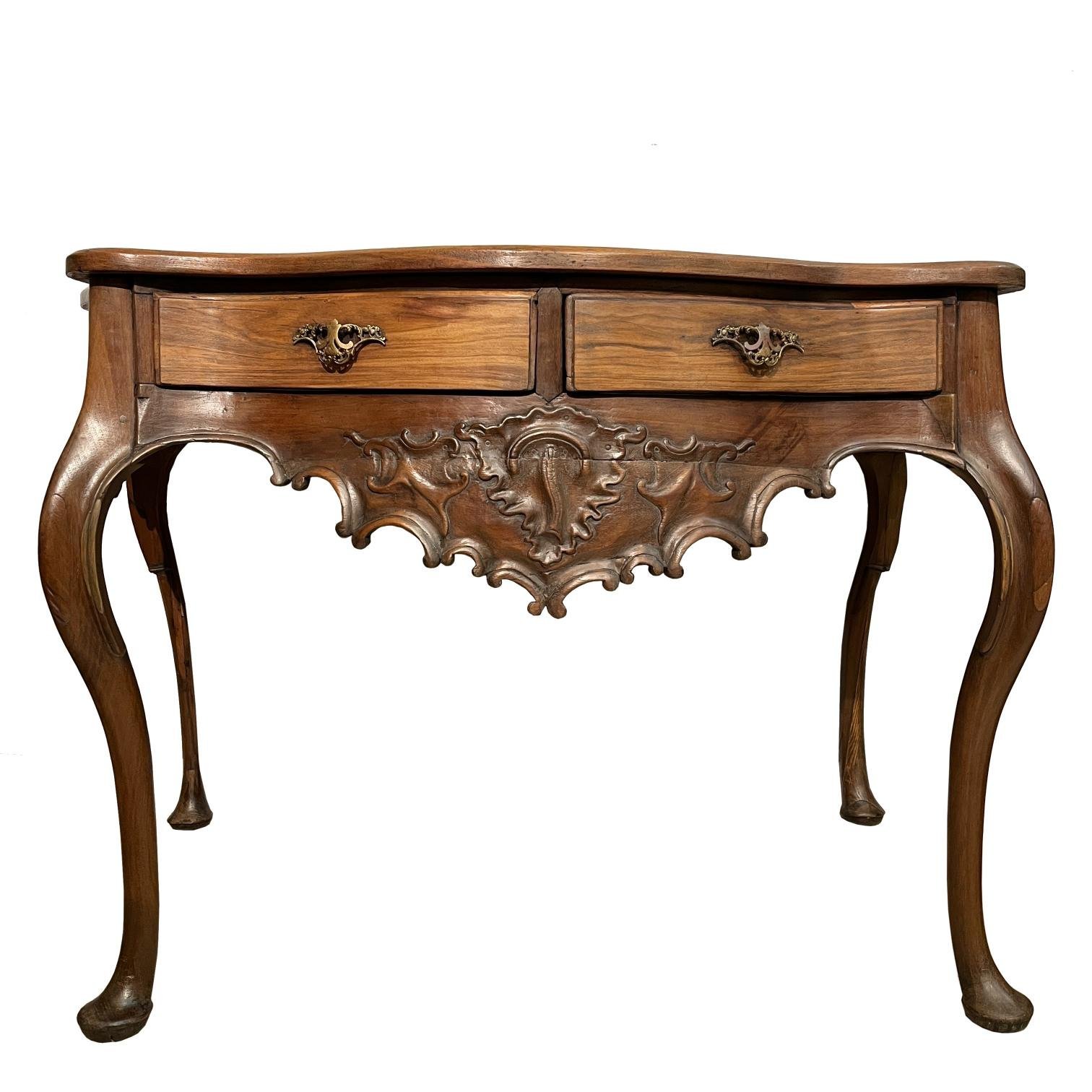 Mesa de arrimo rioplatense