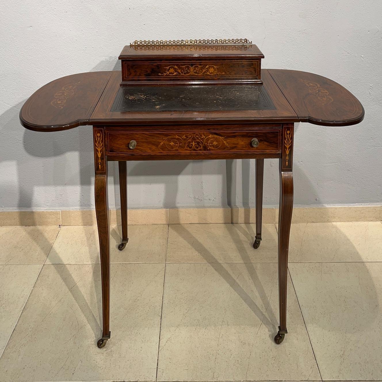 Escritorio francés estilo Luis Felipe