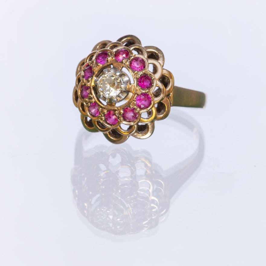 Anillo oro 18 K amarillo, brillante y rubíes