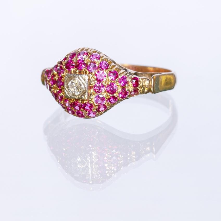 Anillo oro 18 K amarillo, brillante y rubíes
