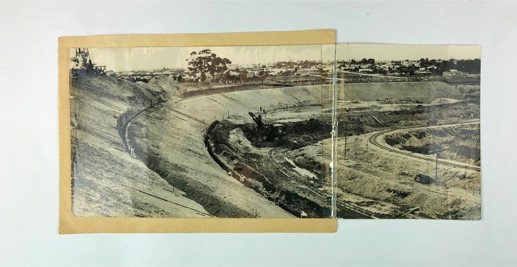 Fotografía en blanco y negro. Construcción del Estadio Centenario