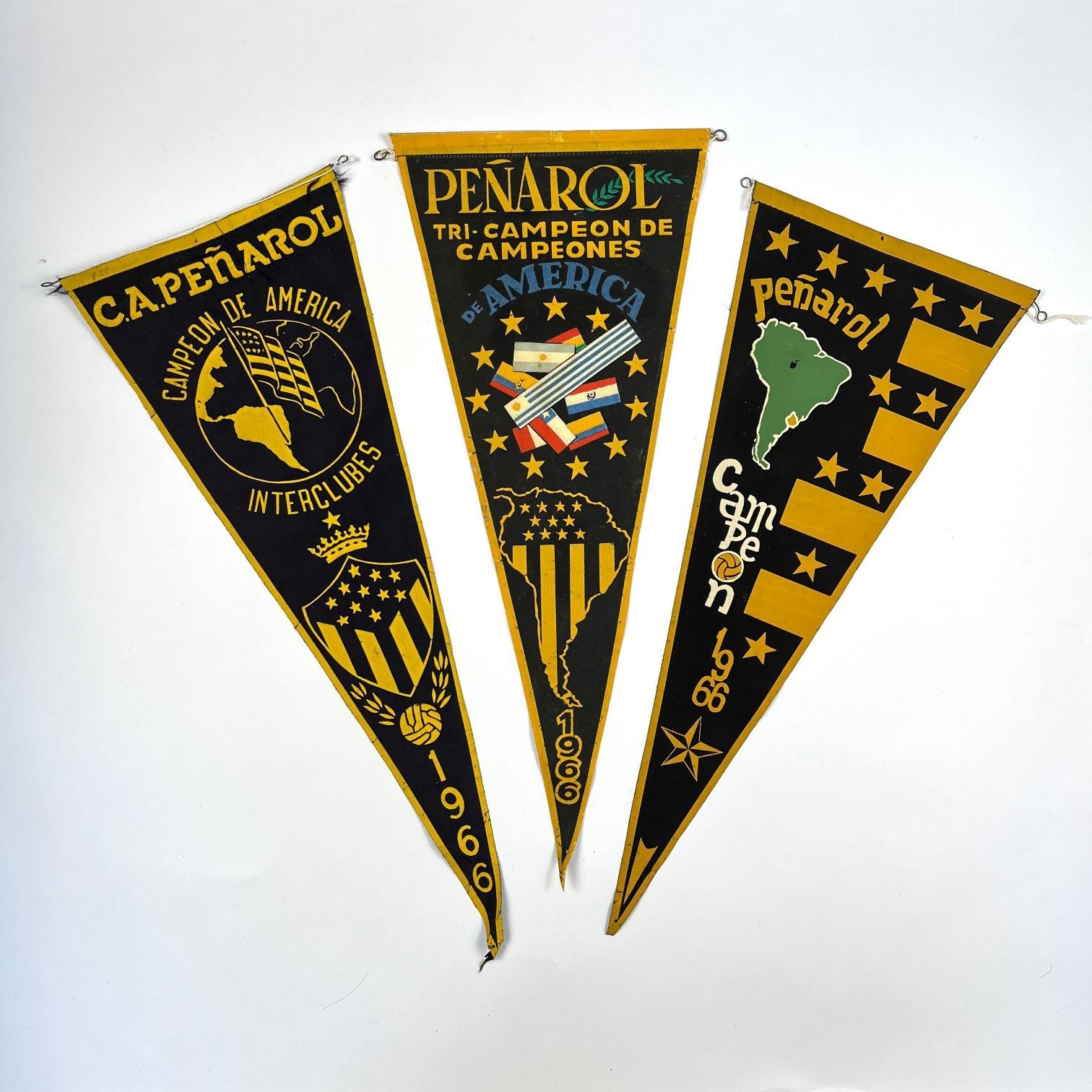 3 Banderines Peñarol 1966 campeón de copa libertadores de américa