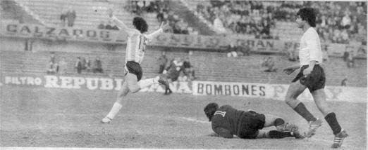 Camiseta de la Selección Uruguaya de Fútbol 1975 Juan Vicente Morales - Imagen 4