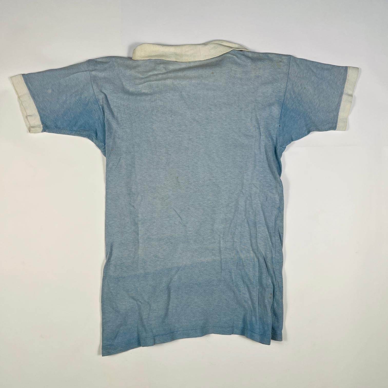 Camiseta de la Selección Uruguaya de Fútbol 1942 Severino Varela, con medalla adjunta - Imagen 2