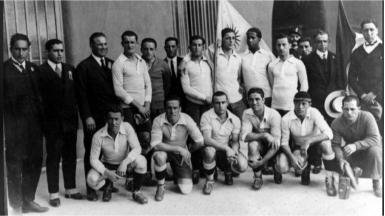 Camiseta de la Selección Uruguaya de Fútbol 1924 Ángel Romano, certificada. - Imagen 4