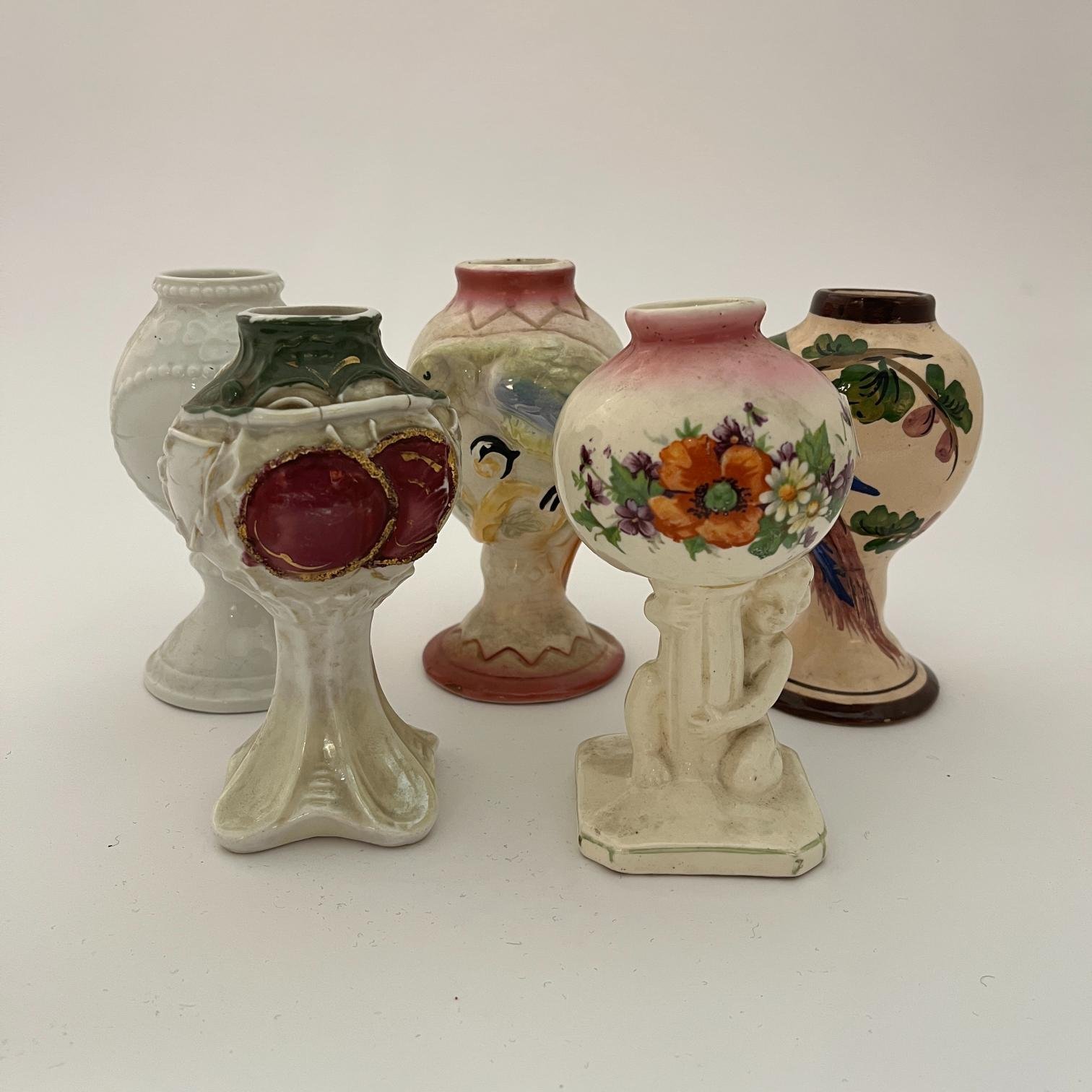 5 mates en porcelana isabelina