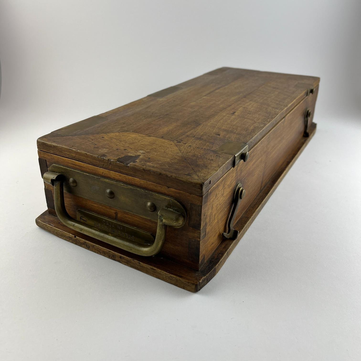 Caja herramientas para cañon fin de siglo XIX