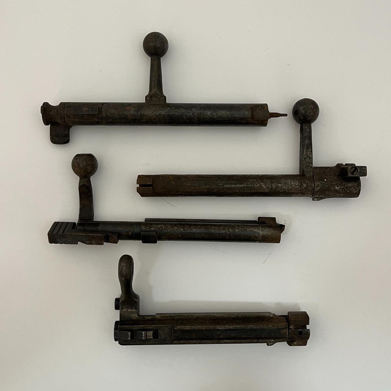 4 cerrojos de fusiles