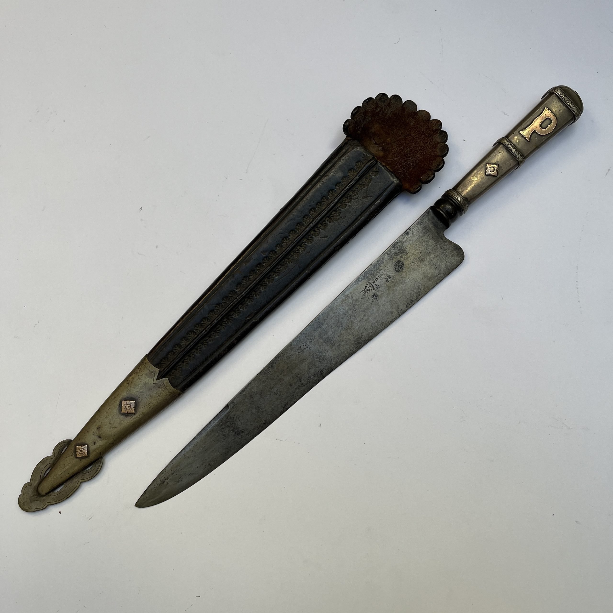 Cuchillo criollo en plata y oro