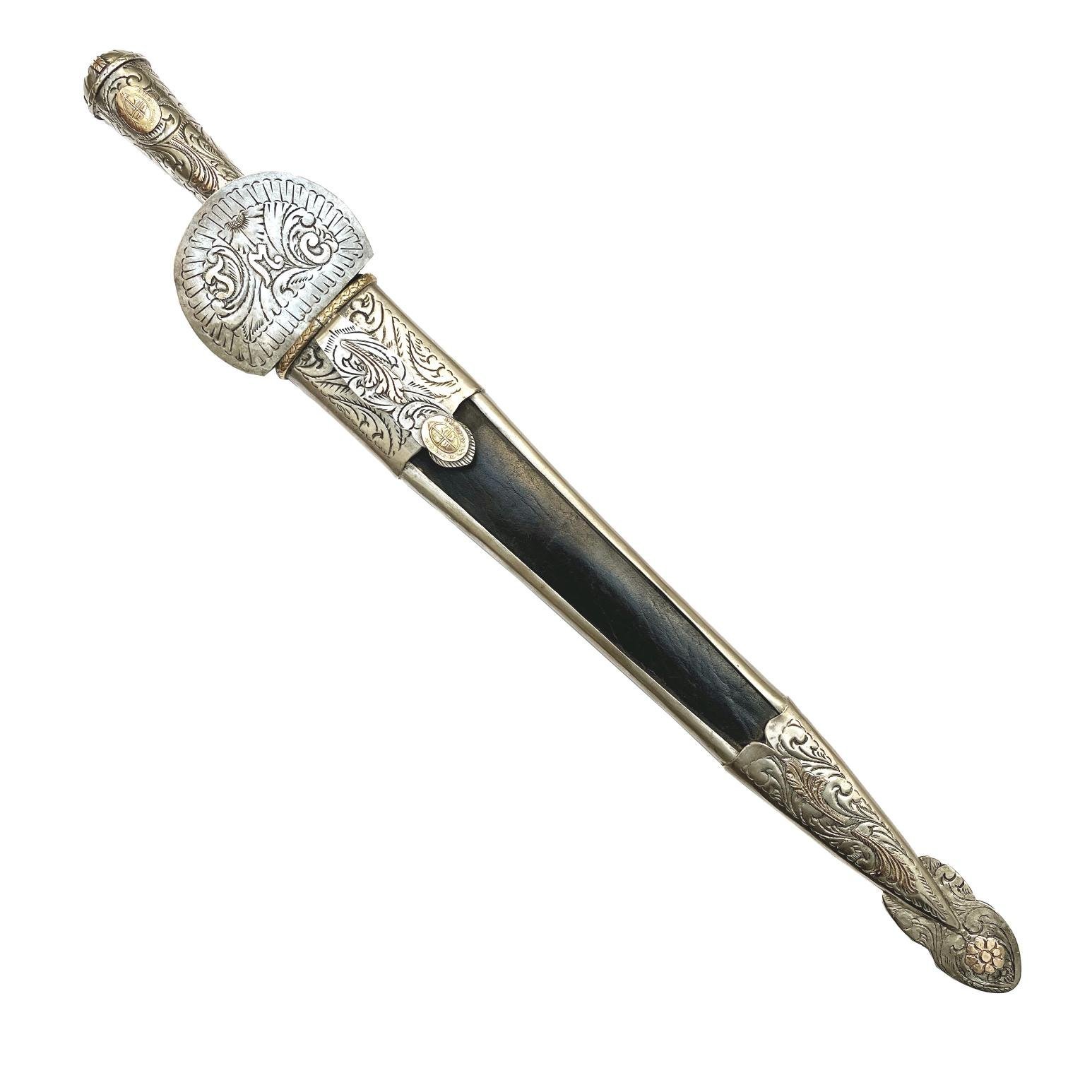 Cuchillo criollo en plata y oro