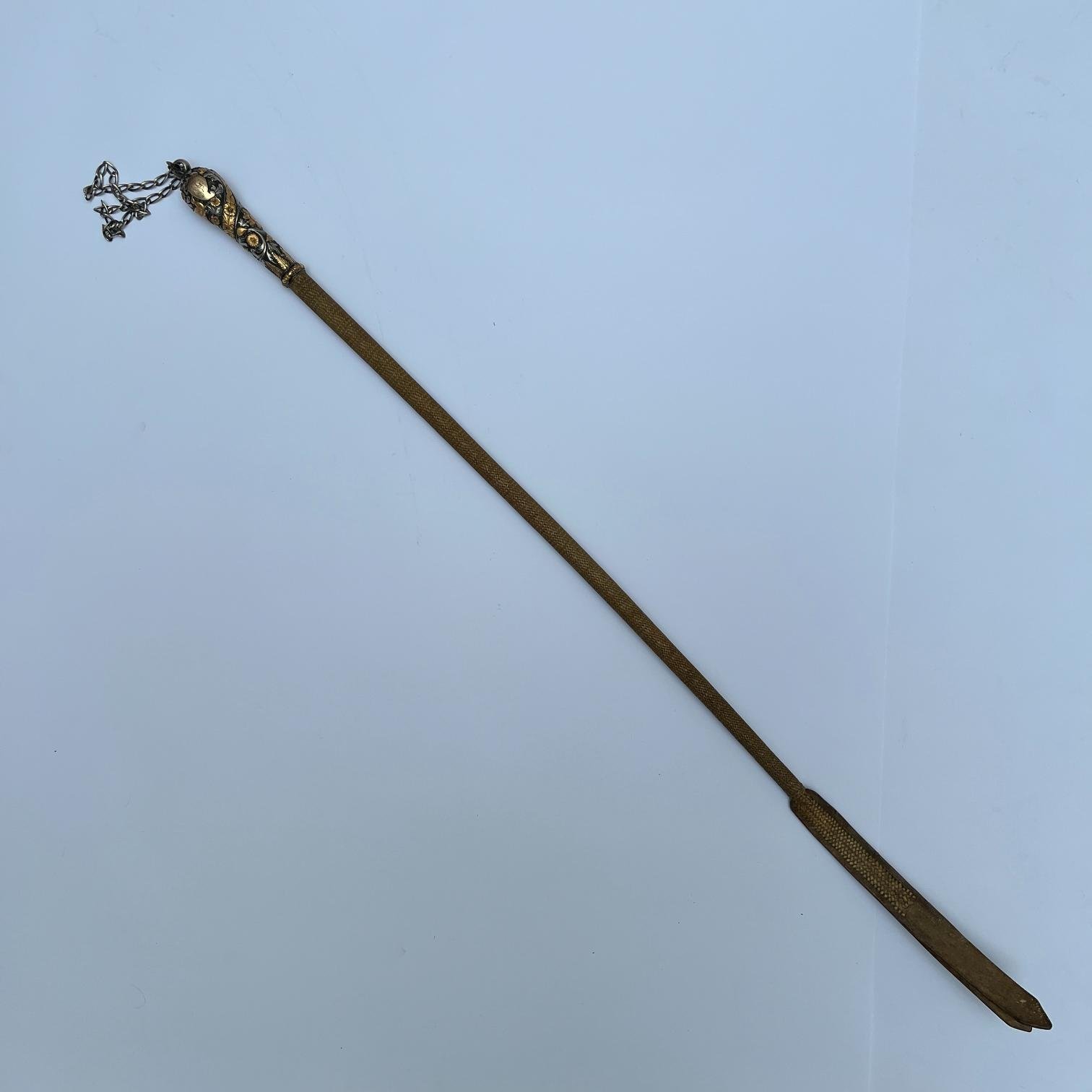 Fusta con plata y oro