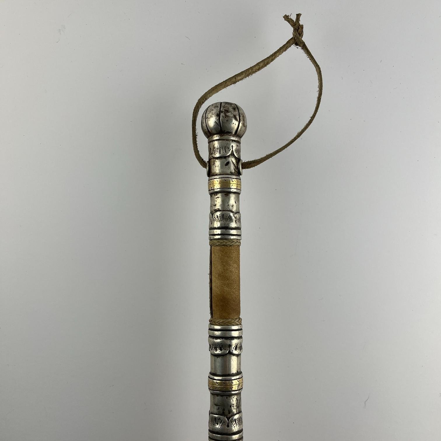 Rebenque con plata y oro