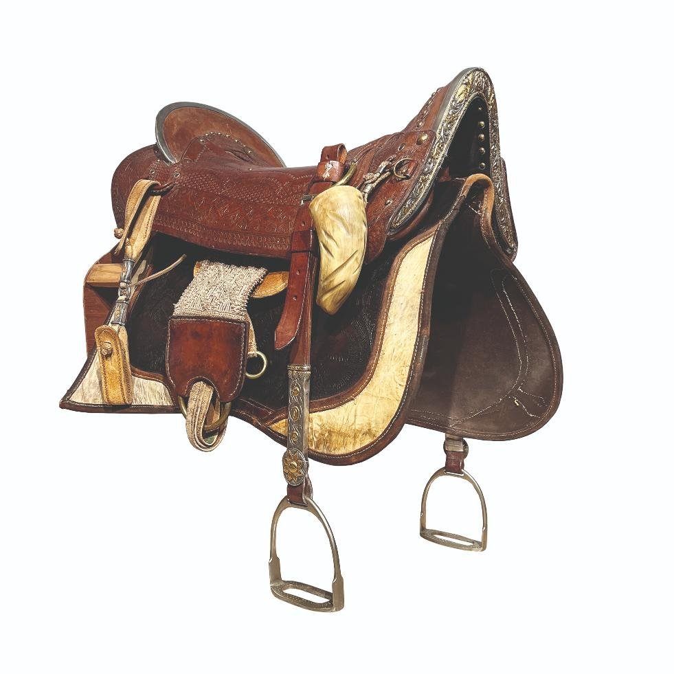 Recado tipo cola de pato con plata y oro