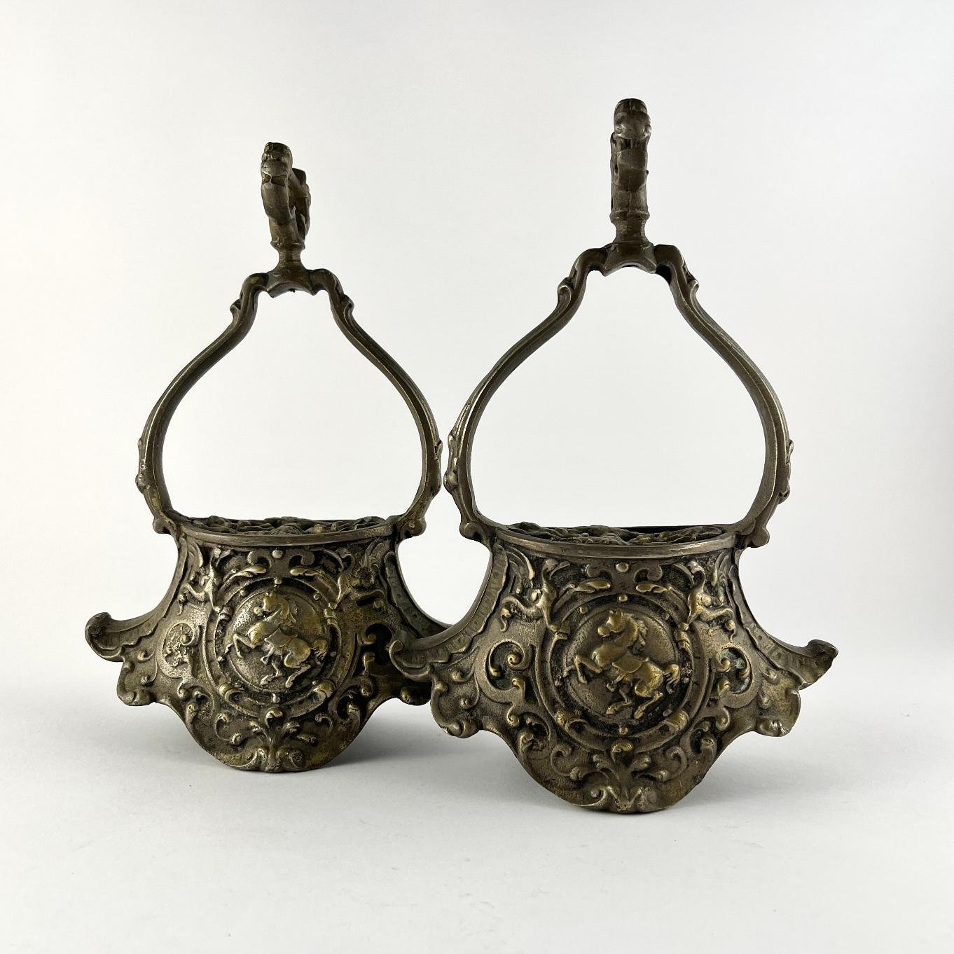 Par de estribos campana