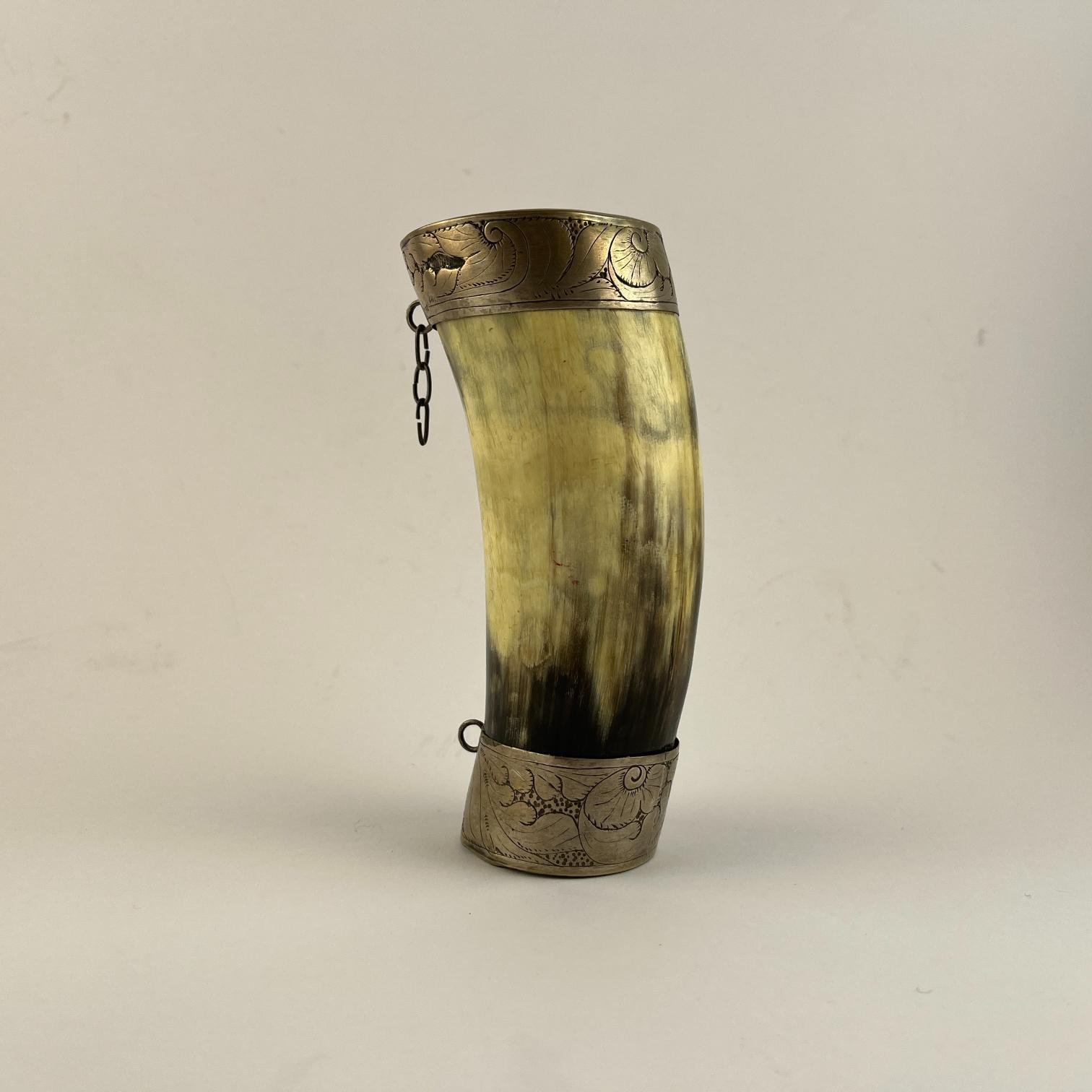 Vaso tropero tipo chambao en guampa con plata