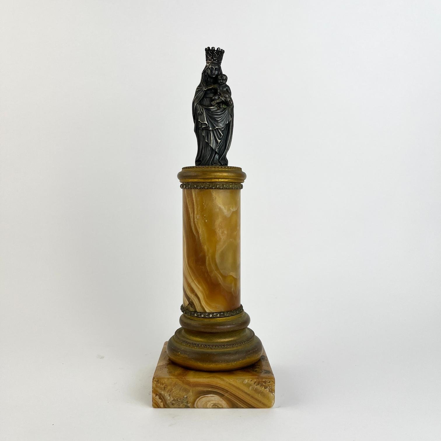 Escultura en plata Virgen del Pilar