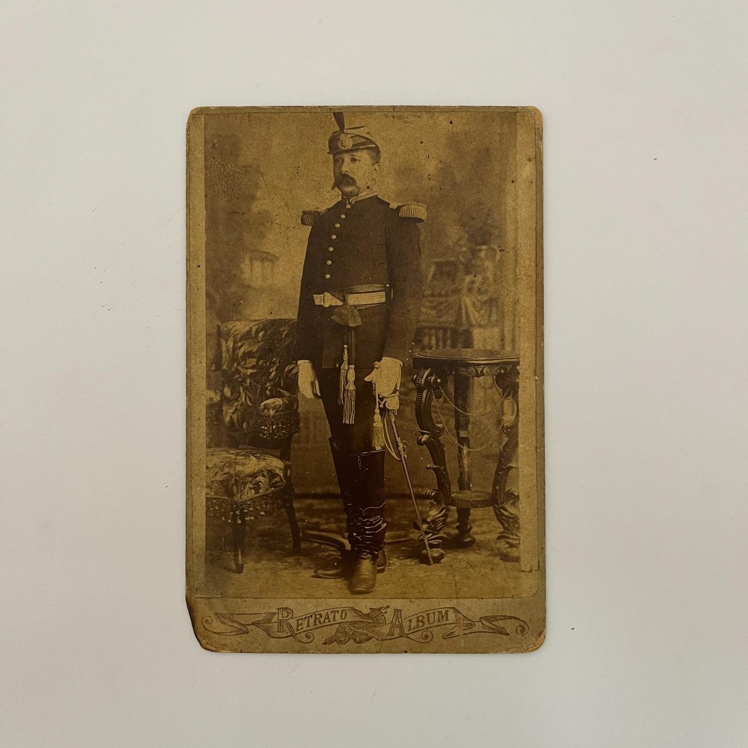 Retrato gabinete Cnel. Ricardo Flores