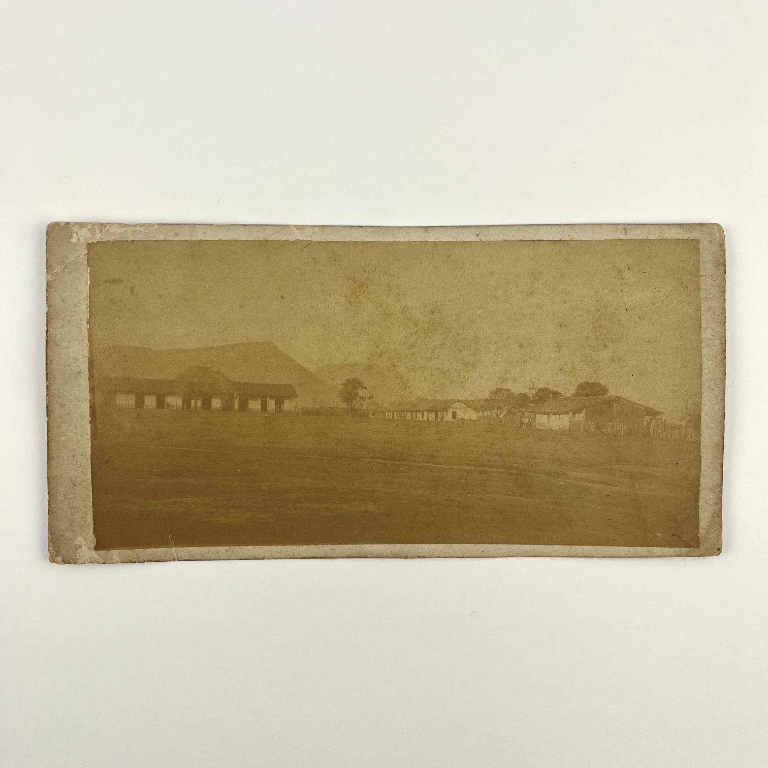 A. GRILLET
Vues des saladeros à Paraguary