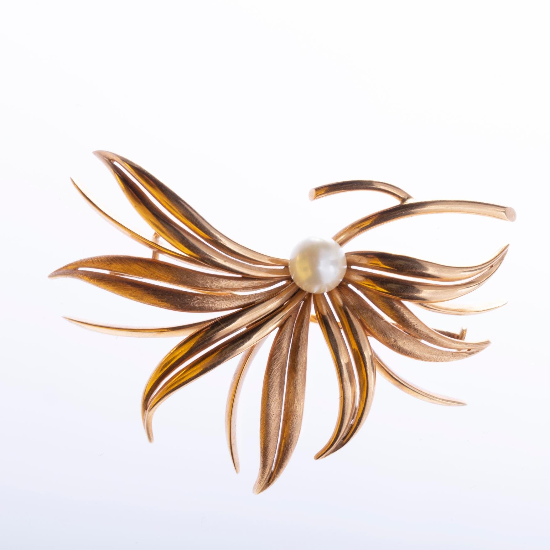 Prendedor oro 18 K amarillo y perla