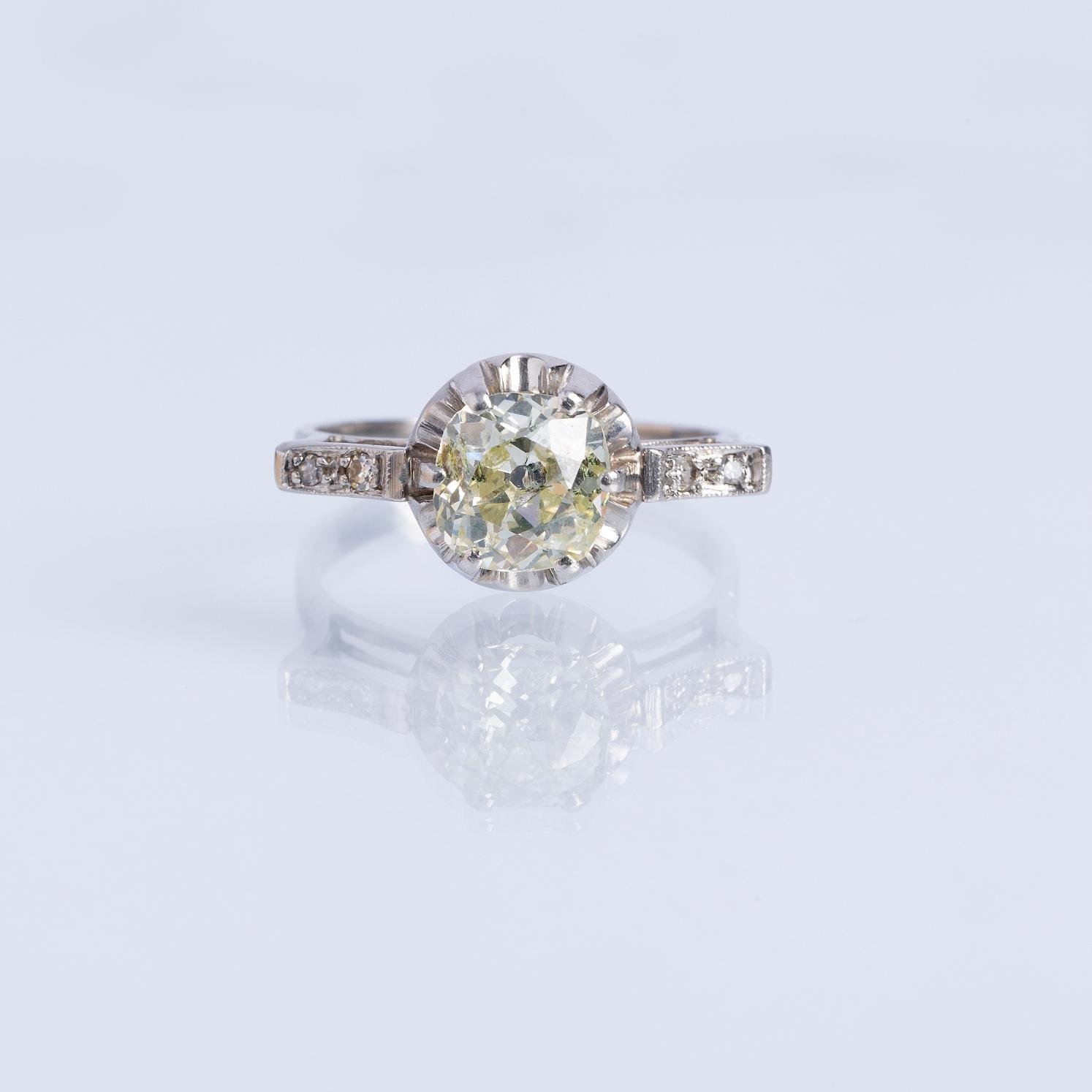 Anillo oro 18 K blanco y diamantes