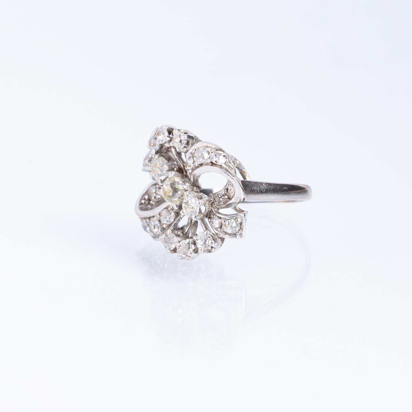 Anillo oro 18 K blanco y diamantes