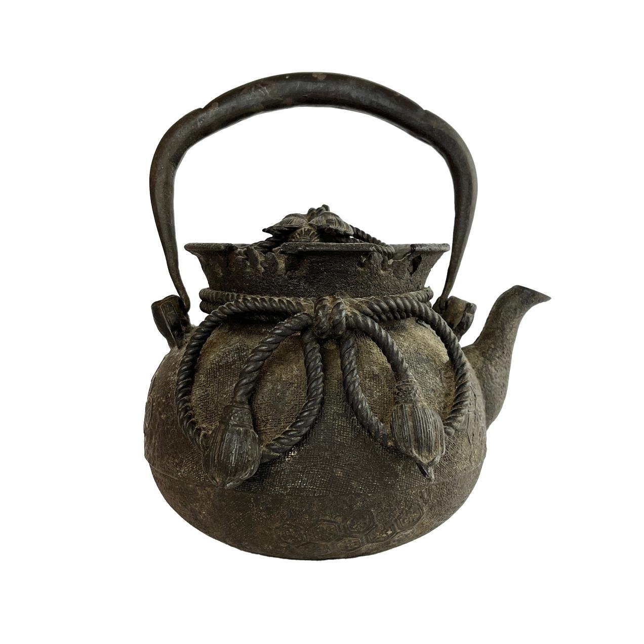 Tetera oriental en bronce